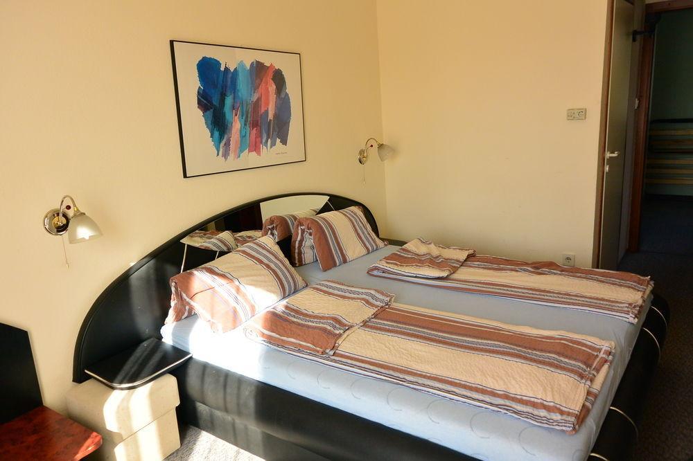 Bed and Breakfast Belle Fleur Panzio Budapest Exterior foto